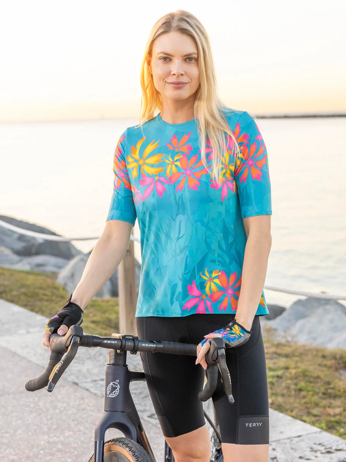 Soleil Flow Short Sleeve Bike Top - Image 11
